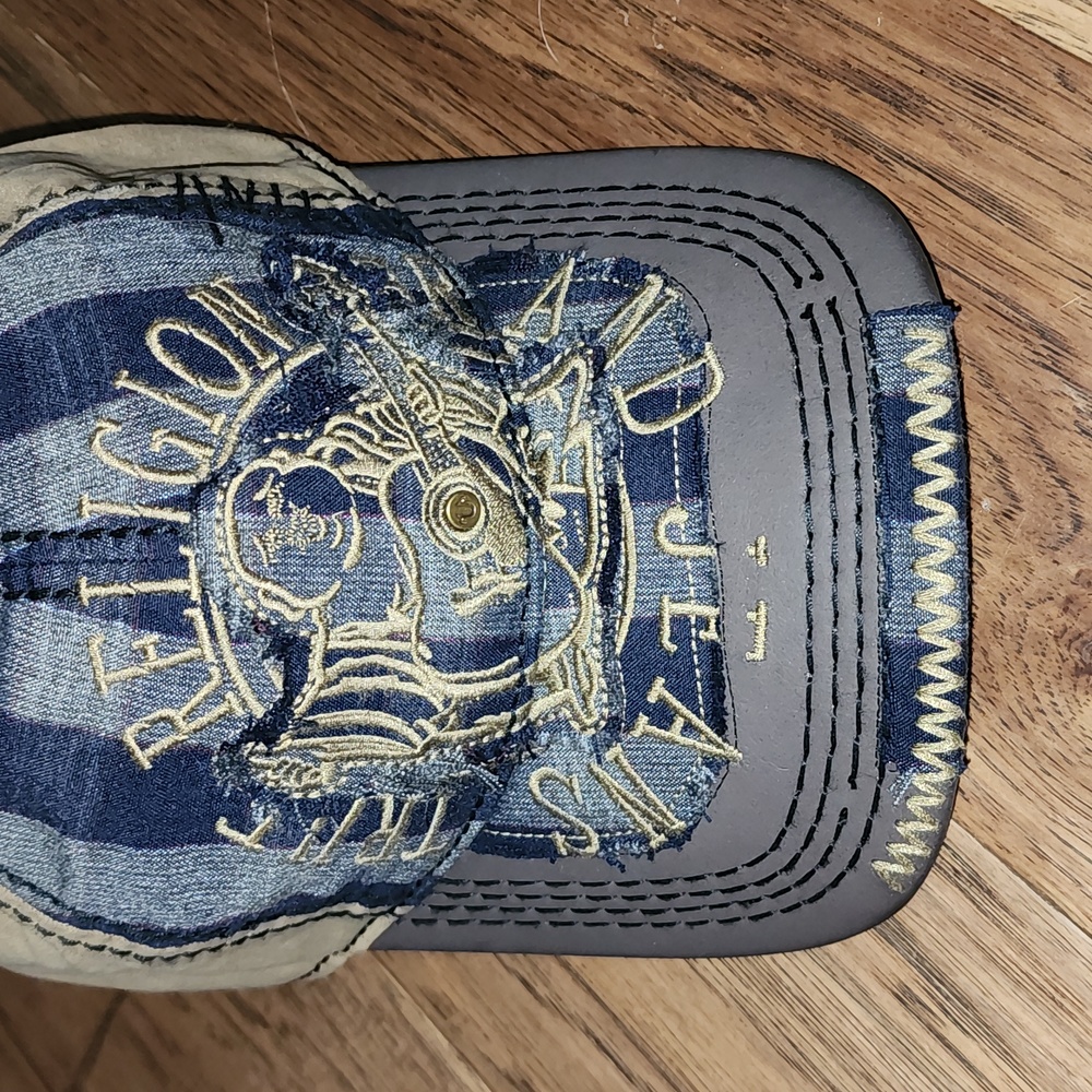 Holy Grail True Religion Vintage hat - Picture 2 of 4